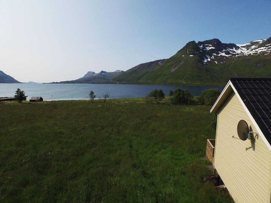Charming House By The Sea, Lofoten! Laupstad Bagian luar foto
