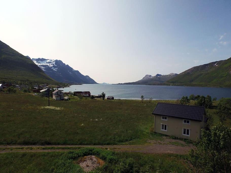 Charming House By The Sea, Lofoten! Laupstad Bagian luar foto