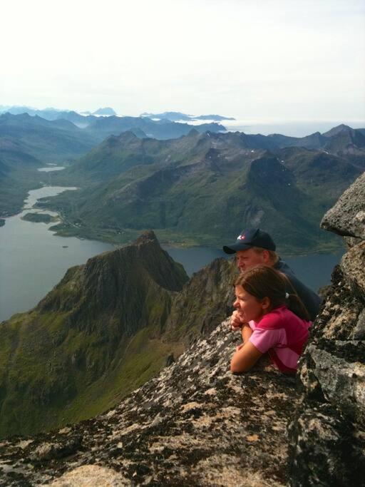 Charming House By The Sea, Lofoten! Laupstad Bagian luar foto