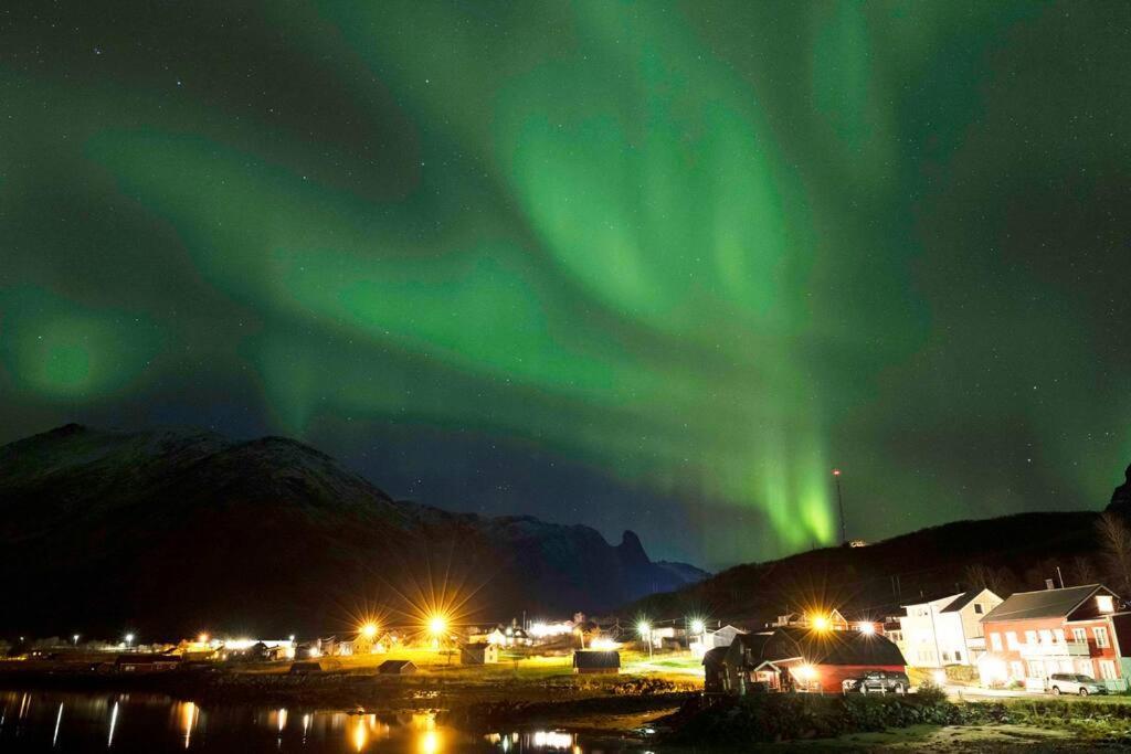 Charming House By The Sea, Lofoten! Laupstad Bagian luar foto