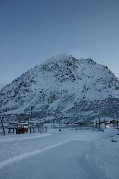 Charming House By The Sea, Lofoten! Laupstad Bagian luar foto