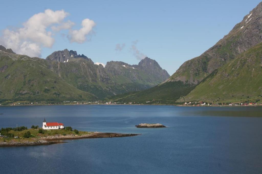 Charming House By The Sea, Lofoten! Laupstad Bagian luar foto