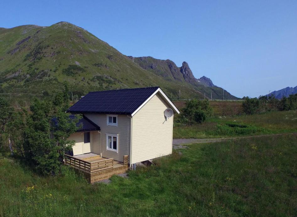 Charming House By The Sea, Lofoten! Laupstad Bagian luar foto